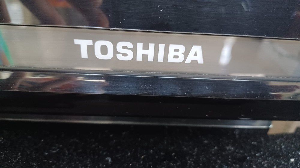 40 Inches TV TOSHIBA 