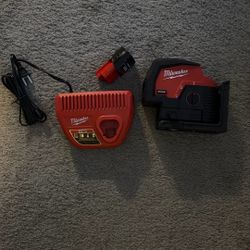 Milwaukee Triple Laser