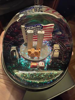 World Trade Center Snow Ball We Wont Forget 2001