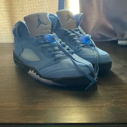 Size 12 Jordan 5 Retro / UNC University Blue 