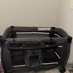 Pamo Babe Portable Playpen Foldable Playard for Baby and Toddler Mattress, Chang