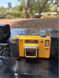FIXER-UPPER: Minolta Weathermatic Dual 35 Waterproof Camera