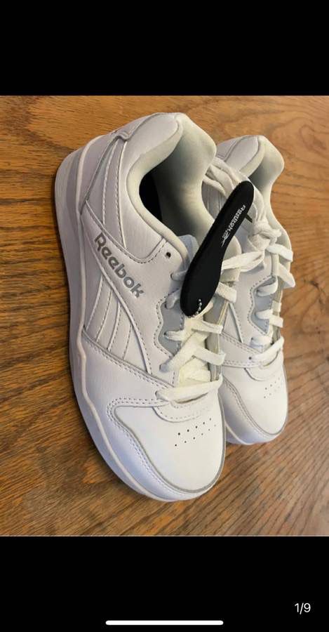 New Reebok’s Men White Leather Memory Foam Shoes Size 10