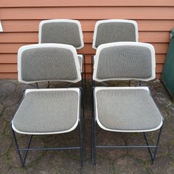 Set of 4 Dakota Chairs 