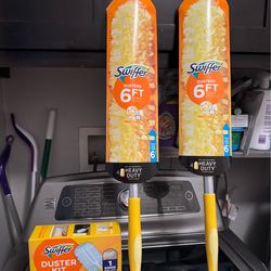 Brand new swifter bundle all for ($20)(Cash only)(price is firm)($19.43 savings with tax)