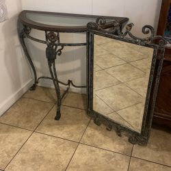 Home Interior - Vintage Console and Mirror