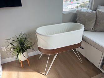 Snoo Smart Bassinet