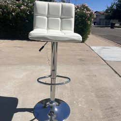 Bellatier Adjustable Height Bar Stool with Tufted Back (Set of 4) Leather,