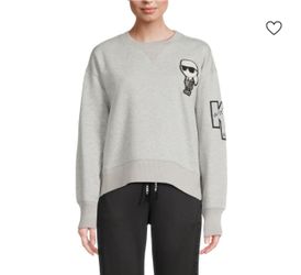 New with tag KARL LAGERFELD PARIS Karl Patch women’s fleece Sweatshirt size XL long sleeve Just find bought wrong size so going to sell with the most 