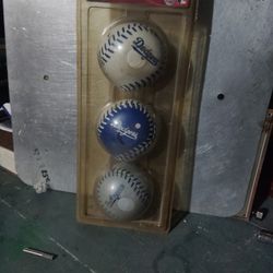 Dodgers Softee 3 Ball Set 2000's $20$