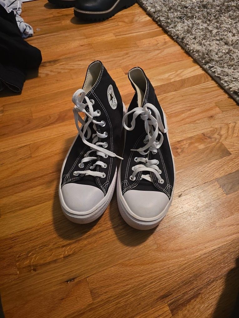 Converse Size 11 Women