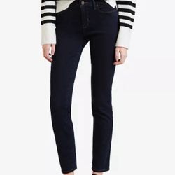 Dark Blue Levi’s Mid Rise Skinny Jeans