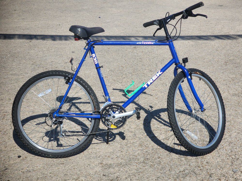 Trek 830 Antelope 26" Mountain Bike 21-Speed 