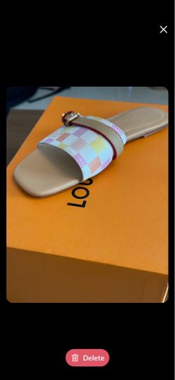 Women’s flats size 8.5