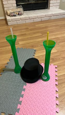 Party hat and cups