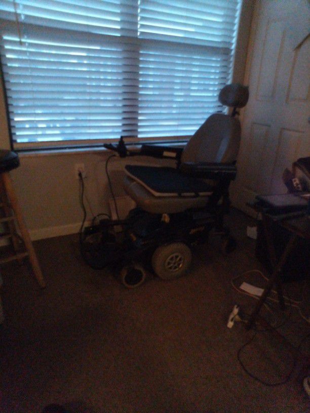 Powered Wheelchair 