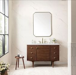 Martin Vanities
Amberly  Vanity in Mid-Century Walnut with White Zeus Quartz Top