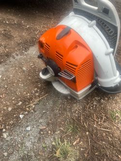 Stihl Gas-Powered Backpack Leaf Blower