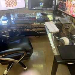 Computer desk w/ glass top (very nice no scratch’s)  