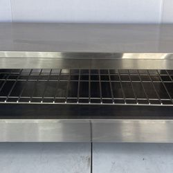 Vollrath CM4-20835 JW30 35" Countertop Cheese Melter - 208V