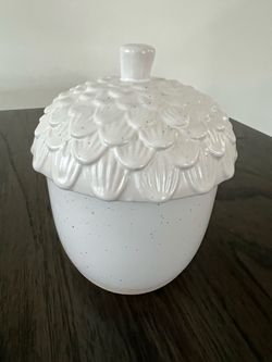 Acorn cookie jar (New)