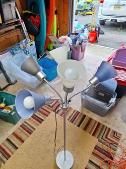 5 Bulb Lamp Post.  4 Settings