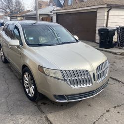 2010 Lincoln MKT