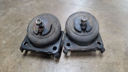 Tacoma OEM motor mounts