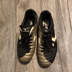 Mizuno  Women’s Cleats 