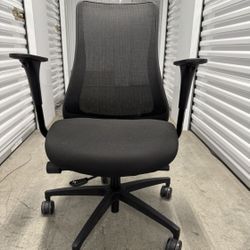 Via Fully Adjustable Ergonomic Office Chair