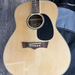 Briarwood 6 String Acoustic Guitar Like New 