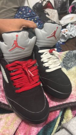Jordan 5 black mettalics