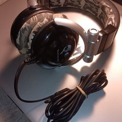 SKULL CANDY G.I STEREO HEADPHONES 