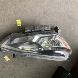 2016-2018 Nissan Sentra Passenger Headlight