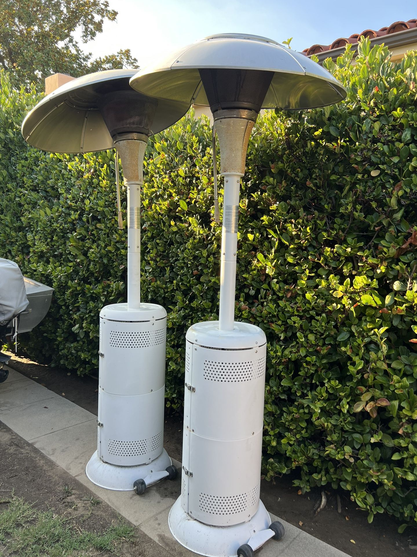 Outdoor Space Heater/ Propane Standing Patio Heater for Sale in Glendale,  CA - OfferUp