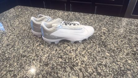 FOOTBALL CLEATS