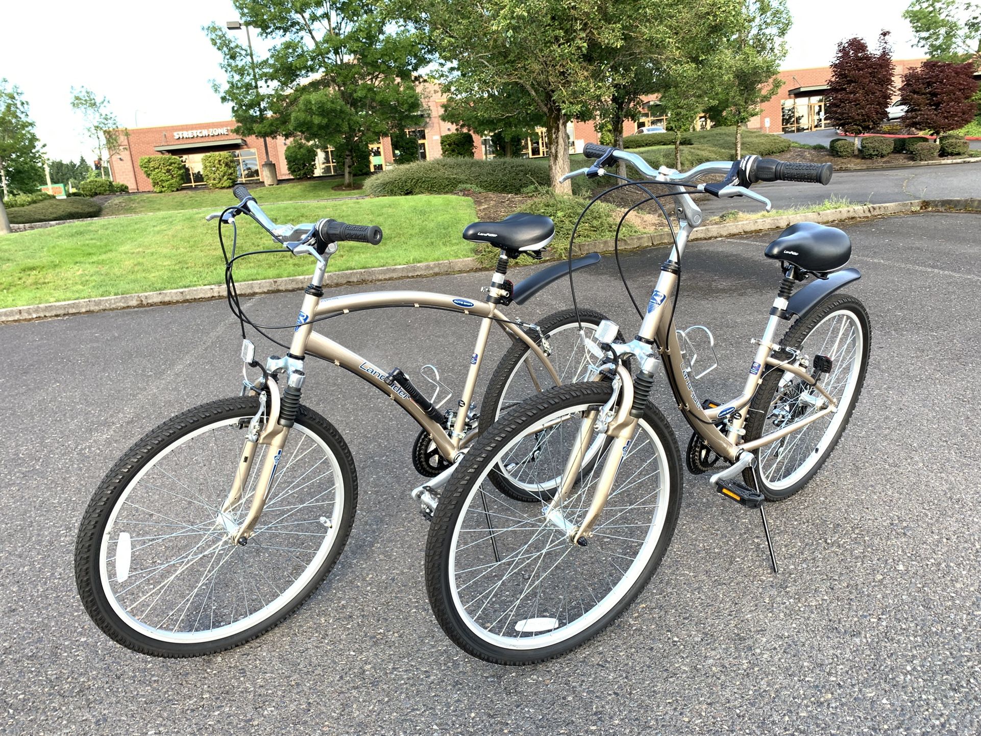 LIKE NEW 26" Landrider Auto cruiser bikes - Mens bikes - Women bikes