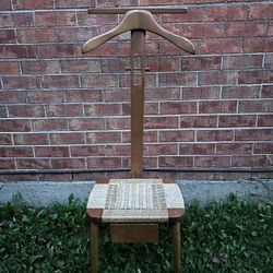 Vintage Mid- Century Modern Mens 43” Tall Valet Danish Rope Style Butler Chair Stand w/Drawer