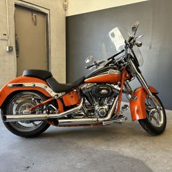 2010 Harley Davidson Softail CVO