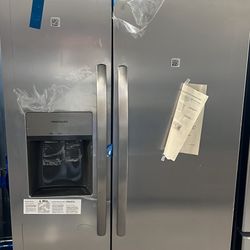 New Open Box Frigidaire Side By Side Refrigerator In Stainless Steel