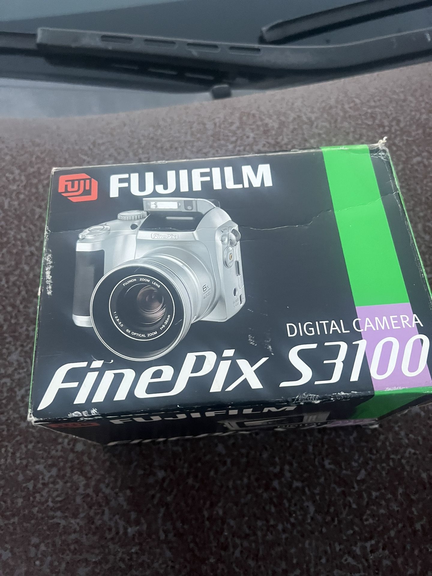 Fujifilm FinePix S3100 Digital Camera - 4.0MP - 6x Optical Zoom - With Box