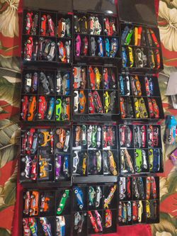 Large Lot of Die-Cast Toy Cars with Cases