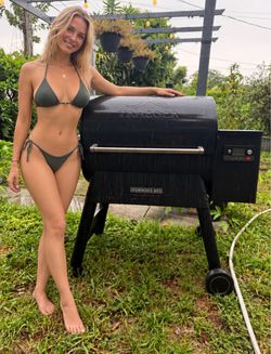 Traeger Ironwood 885 WiFi Pellet Grill & Smoker