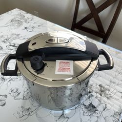 Princess heritage stainless steel classic 8 Qt. easy close pressure cooker