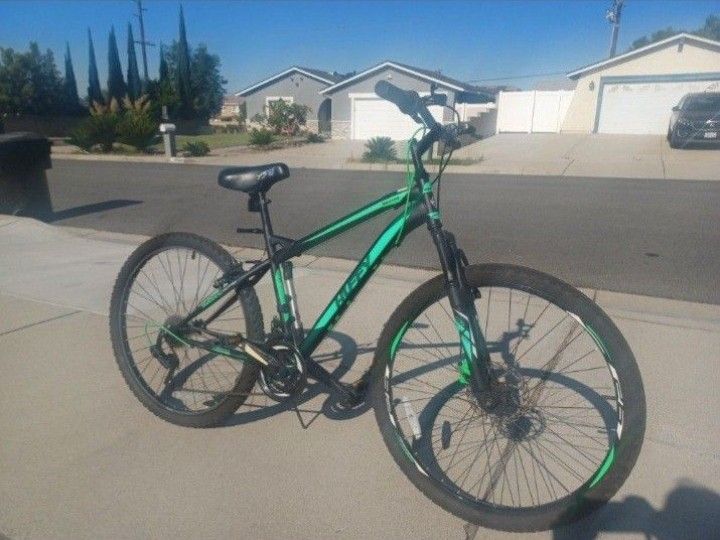 Huffy 18 Speed Mountain Bike