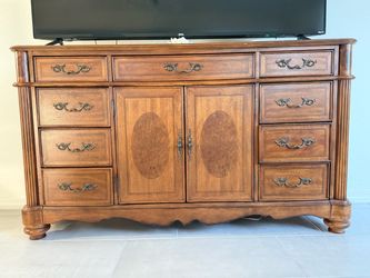 Wood Dresser with Drawers and Cabinet / sideboard/ bufett/