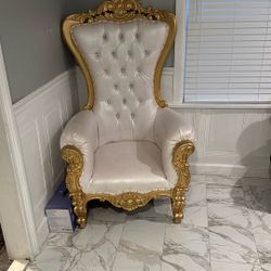 THRONE CHAIR (USED)