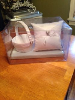 Flower girl basket /ring pillow