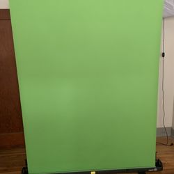 Elgato Collapsible Green Screen- $80