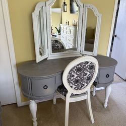 Makeup Vanity 